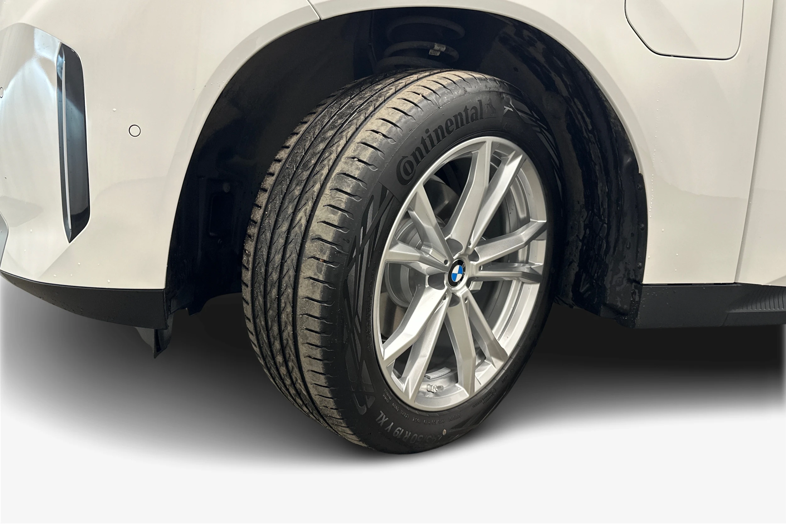 valkoinen BMW X3 2025 kuva 9.