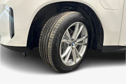 valkoinen BMW X3 2025 kuva 9.