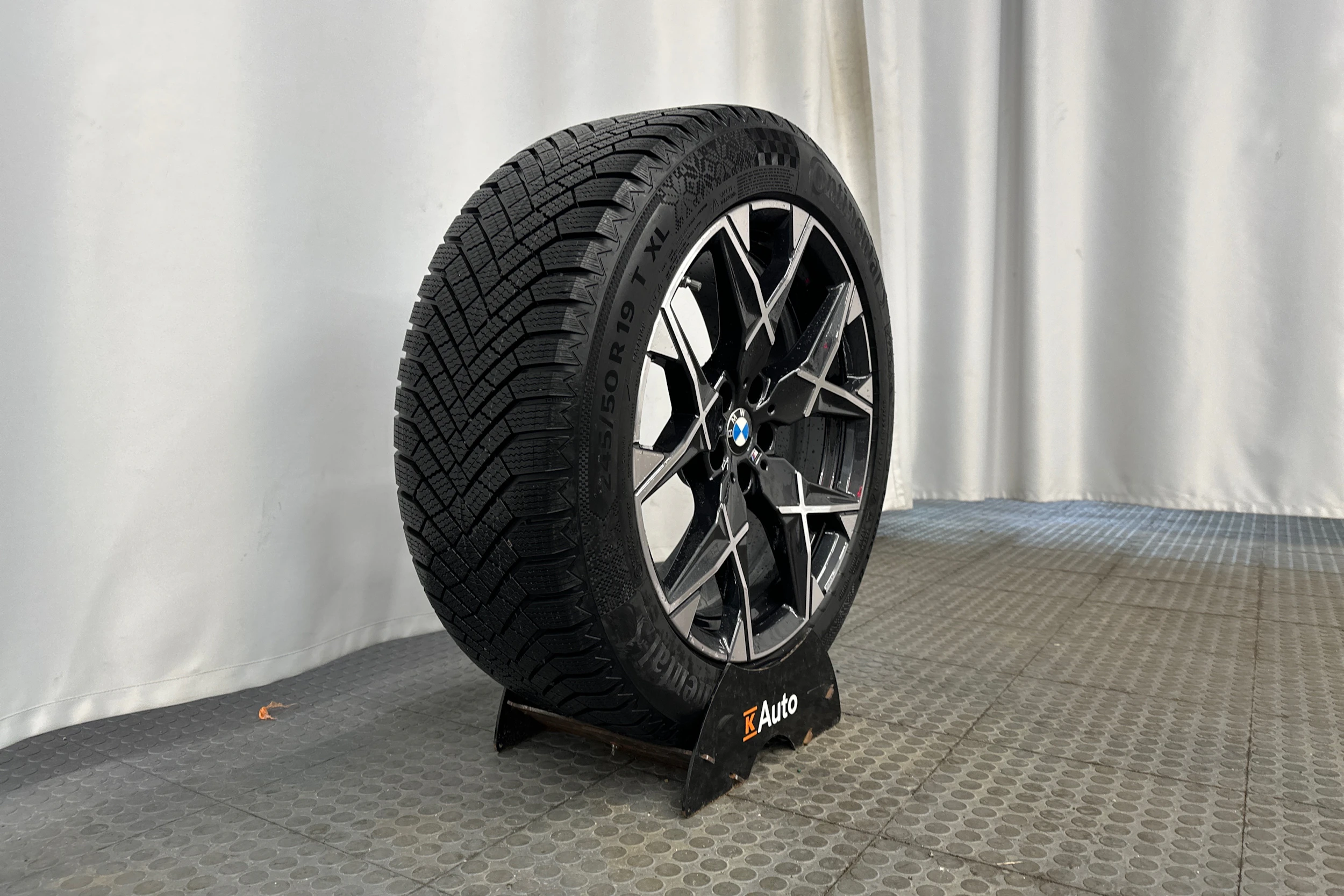 valkoinen BMW X3 2025 kuva 10.