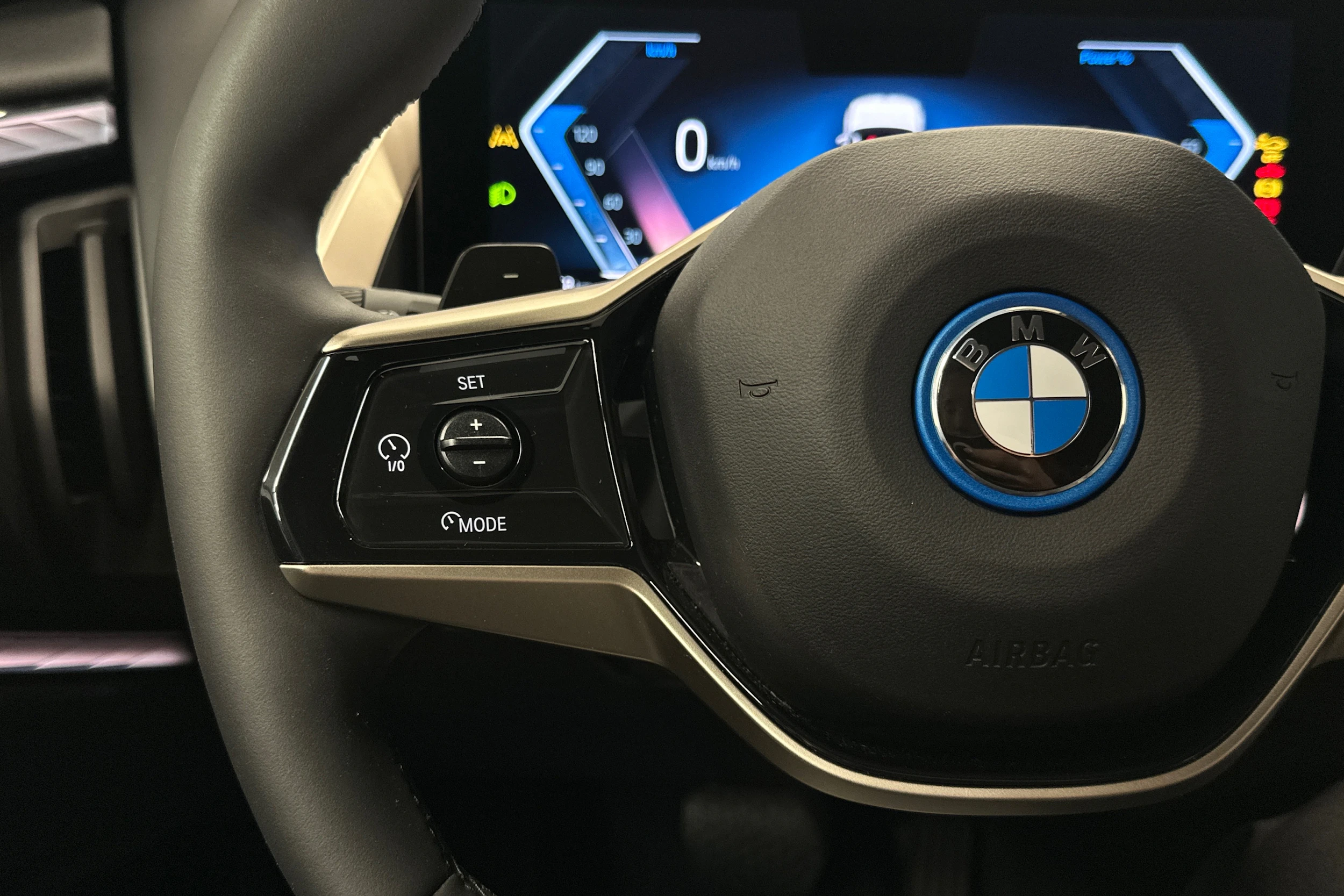 valkoinen BMW X3 2025 kuva 11.