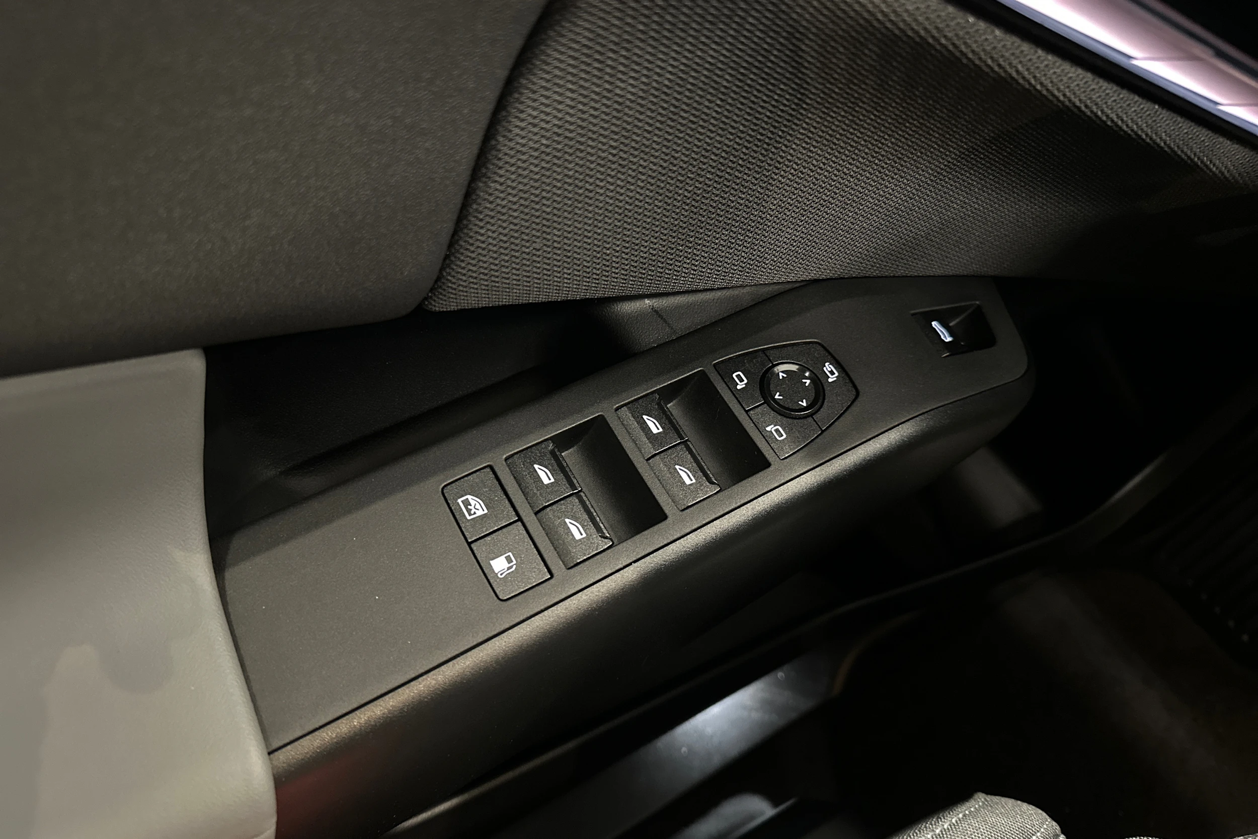 valkoinen BMW X3 2025 kuva 14.