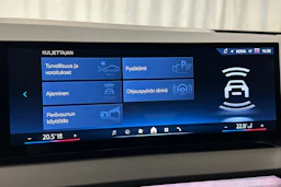 valkoinen BMW X3 2025 kuva 23.