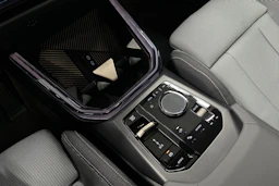 valkoinen BMW X3 2025 kuva 34.