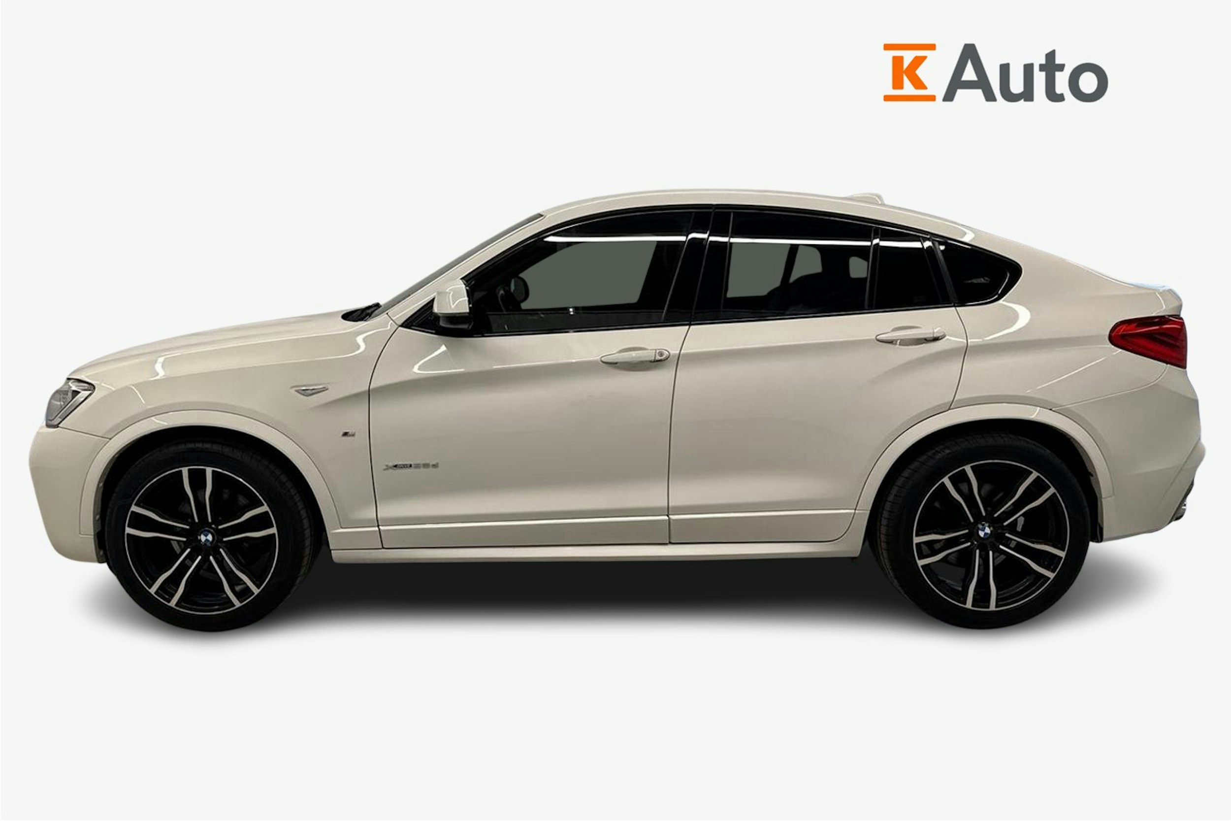 valkoinen BMW X4 2014 kuva 6.