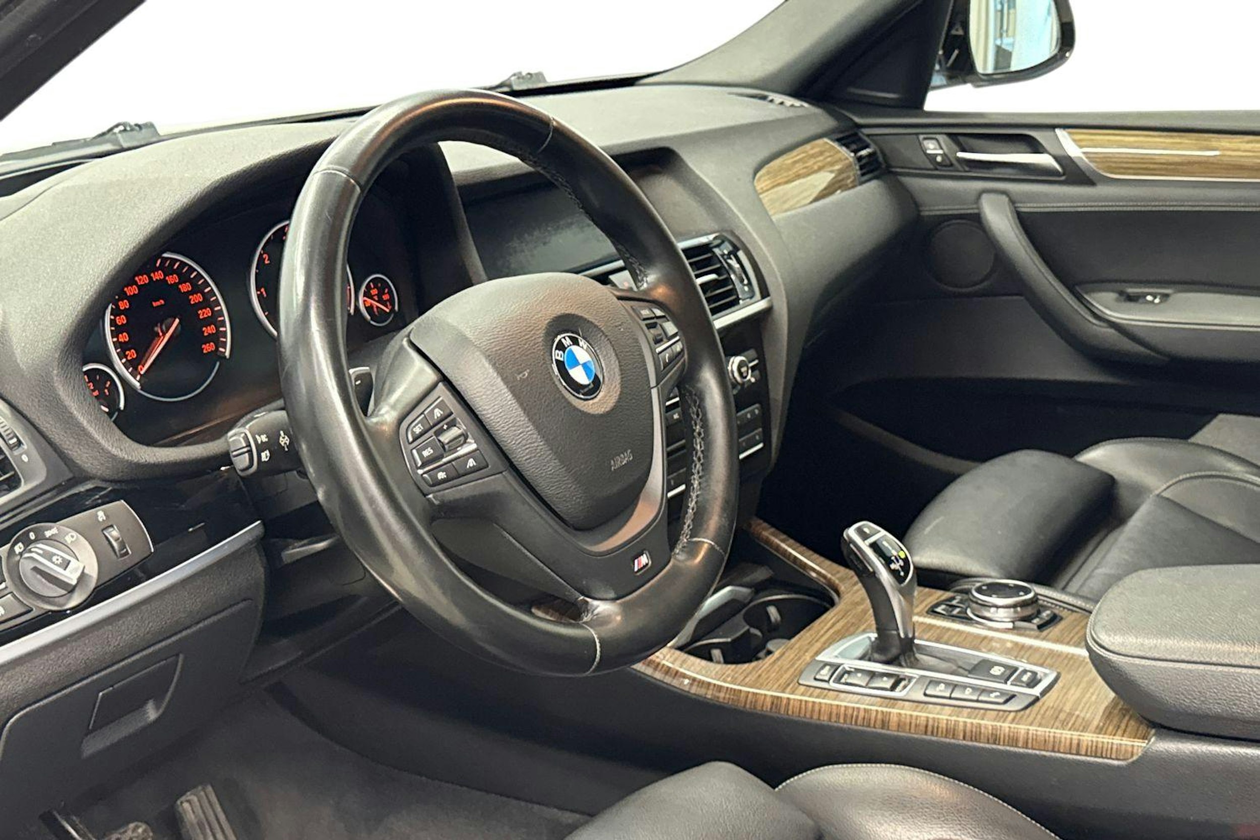 valkoinen BMW X4 2014 kuva 7.