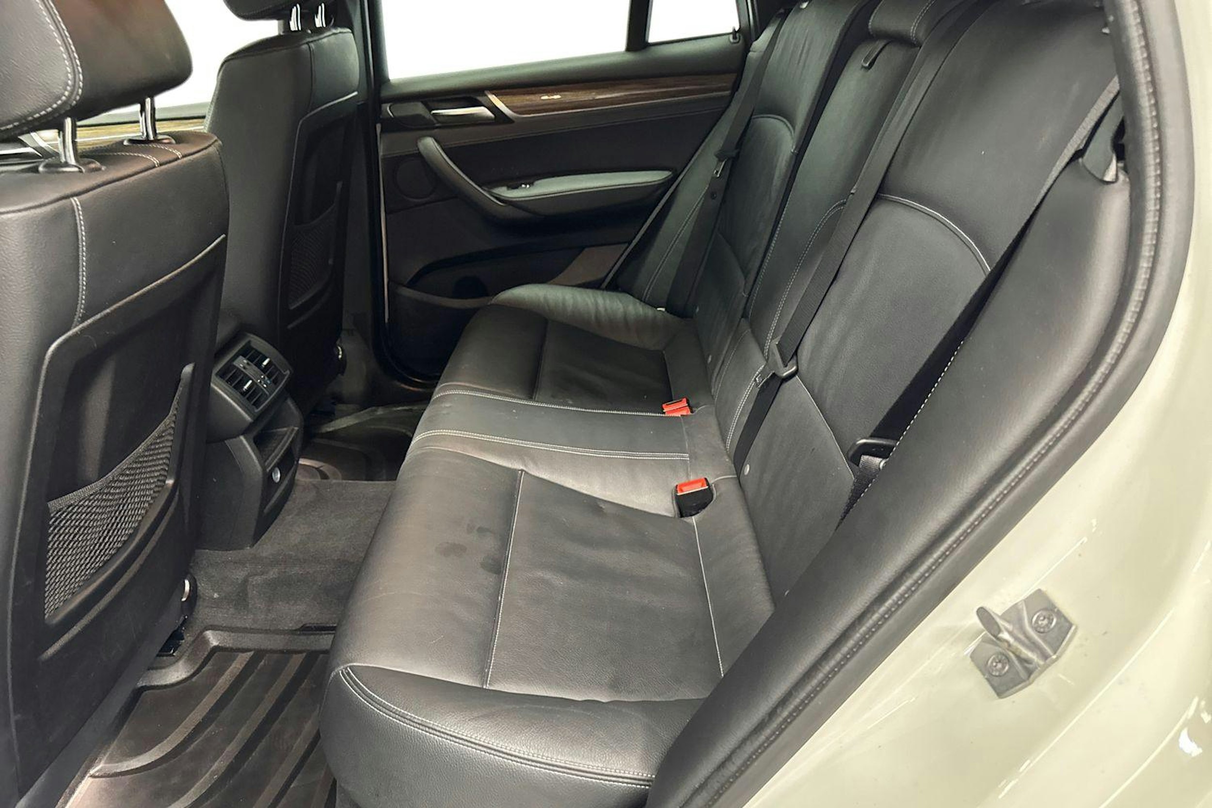 valkoinen BMW X4 2014 kuva 10.