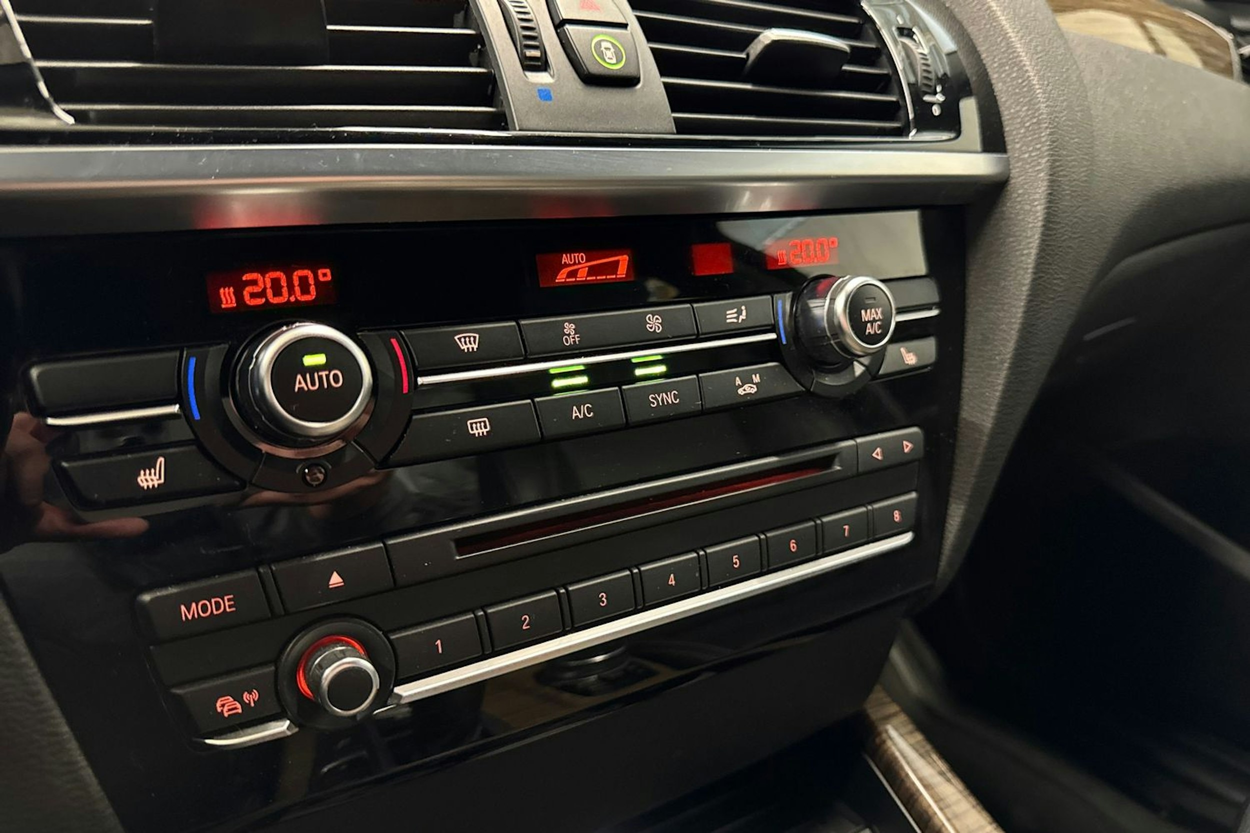 valkoinen BMW X4 2014 kuva 20.