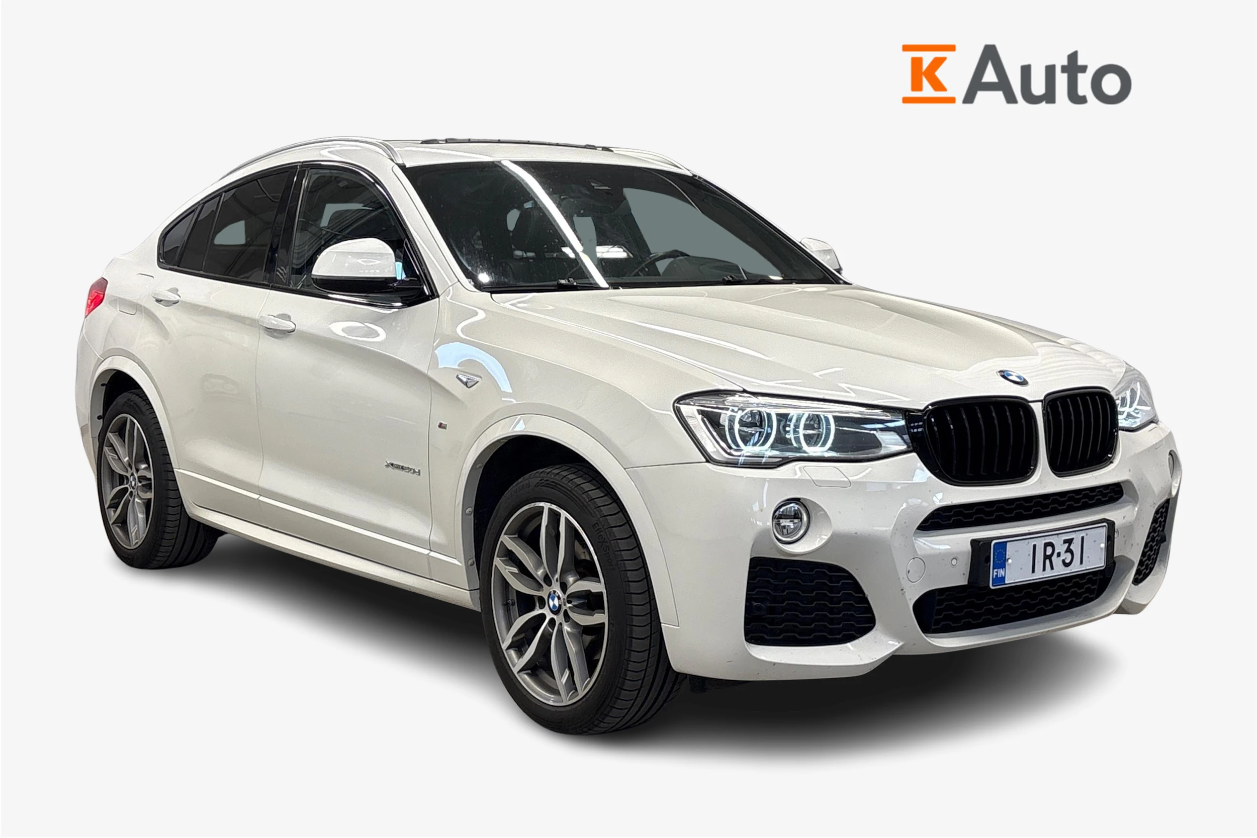valkoinen BMW X4 2014 kuva 1.