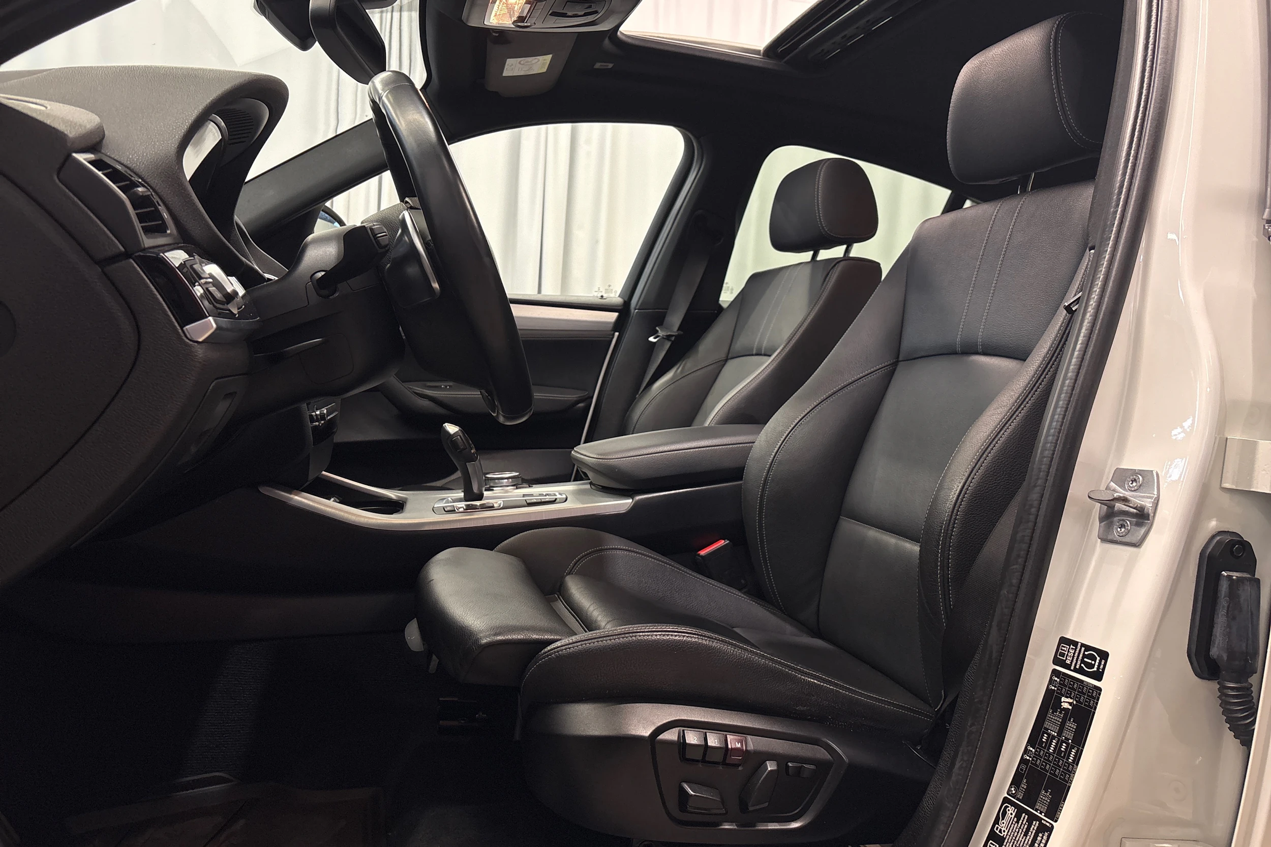 valkoinen BMW X4 2014 kuva 4.
