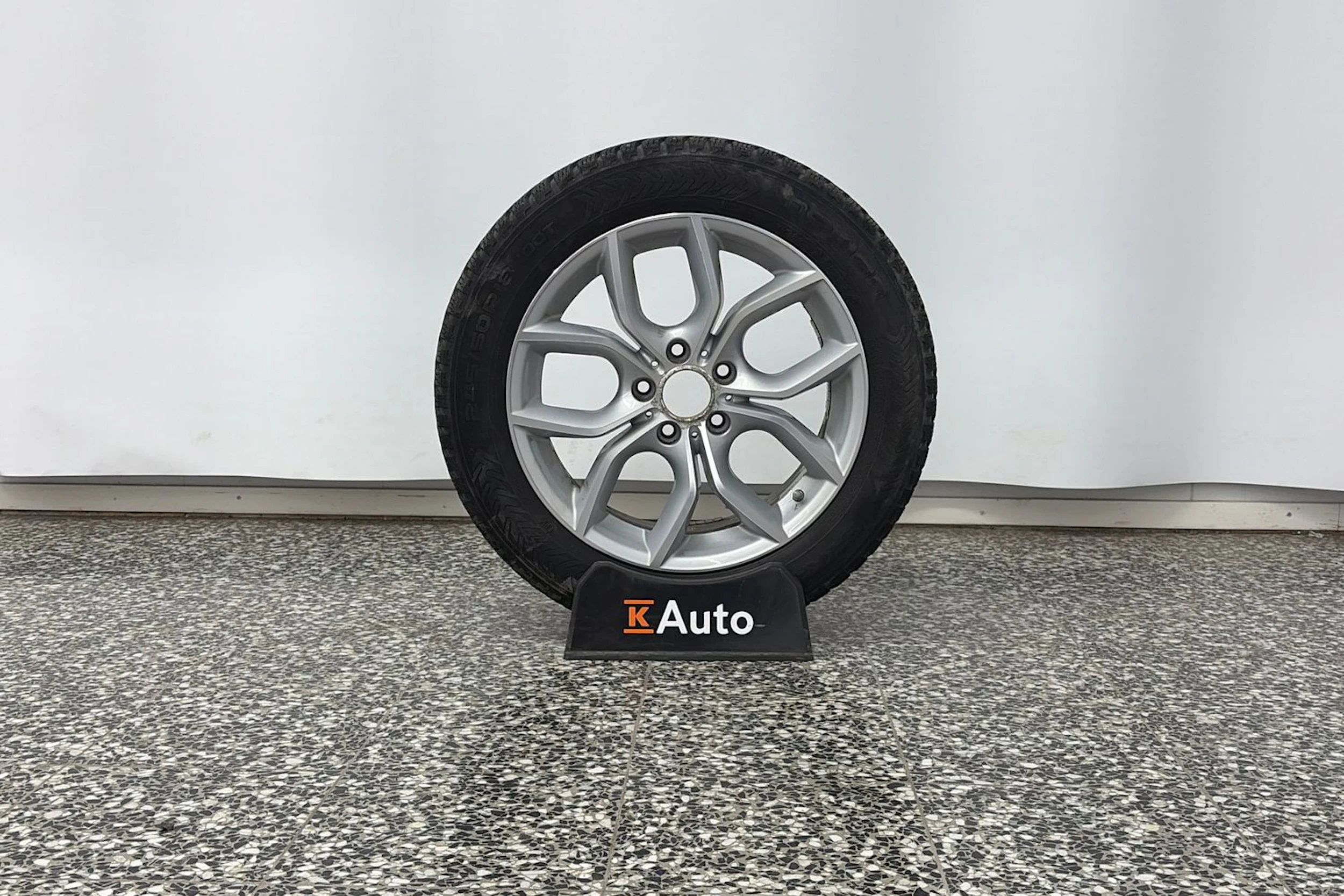 punainen BMW X4 2015 kuva 13.