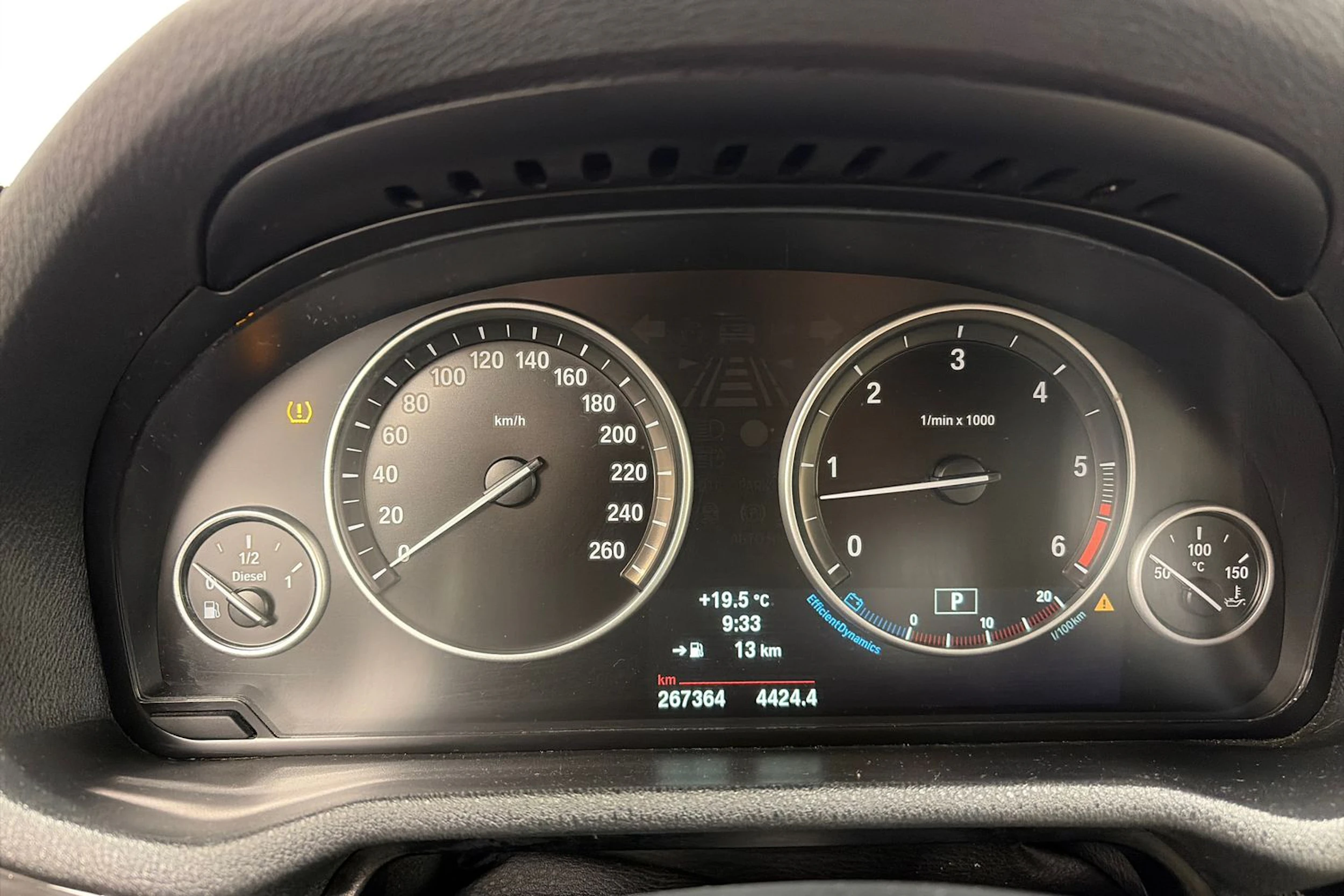 punainen BMW X4 2015 kuva 18.