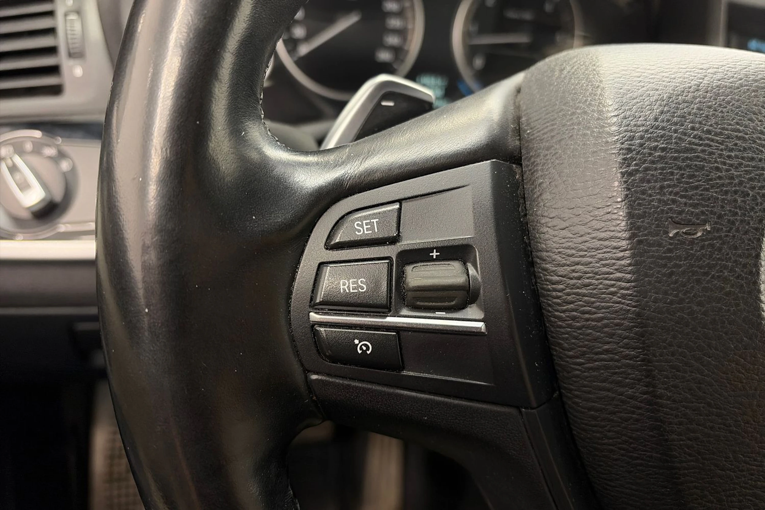punainen BMW X4 2015 kuva 19.