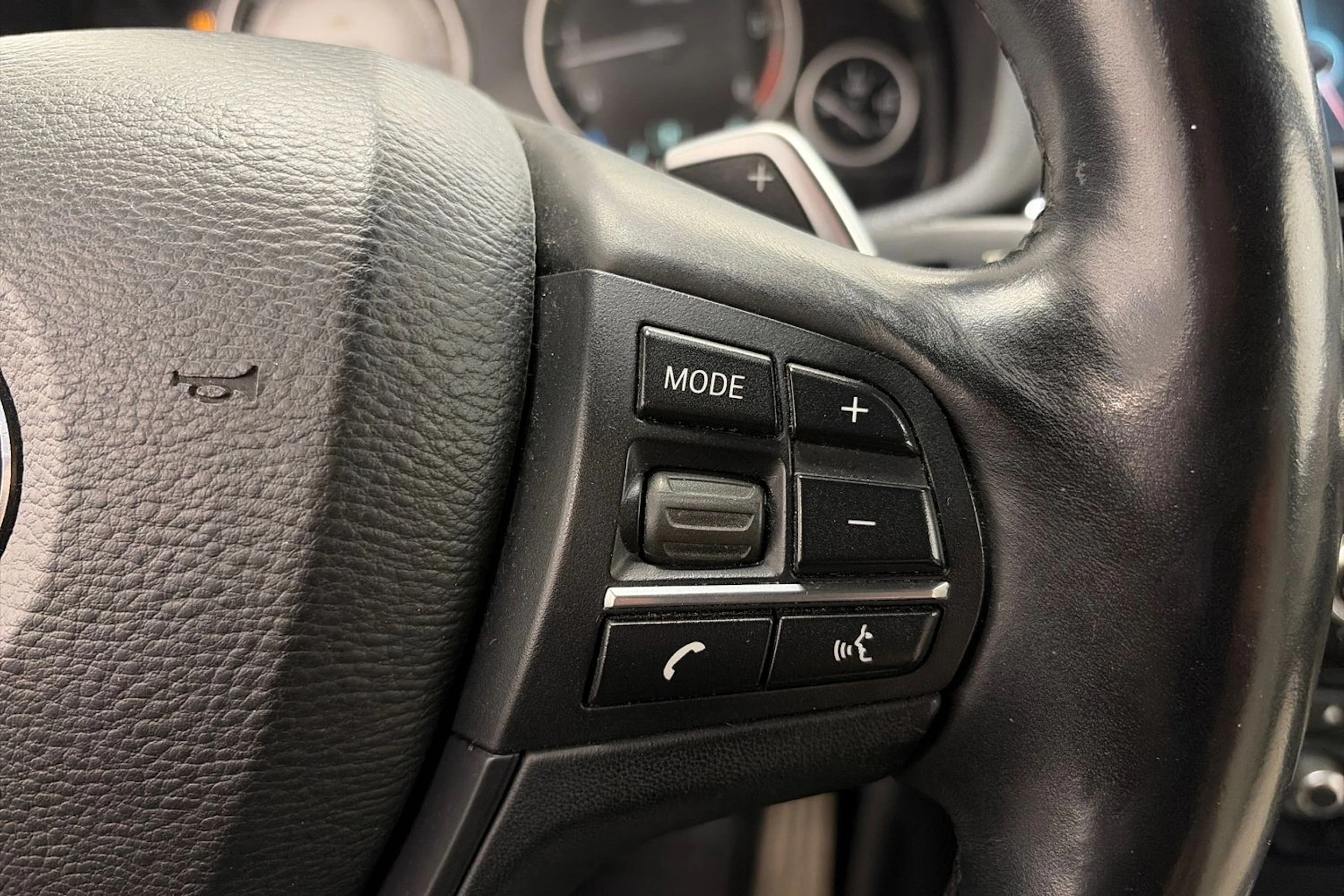 punainen BMW X4 2015 kuva 20.