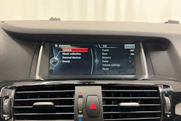 punainen BMW X4 2015 kuva 23.