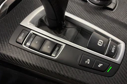punainen BMW X4 2015 kuva 29.