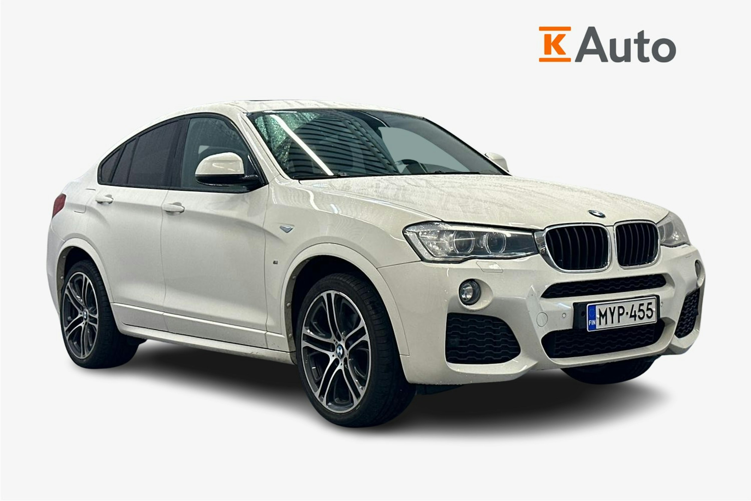 Valkoinen BMW X4 2015 kuva 1.