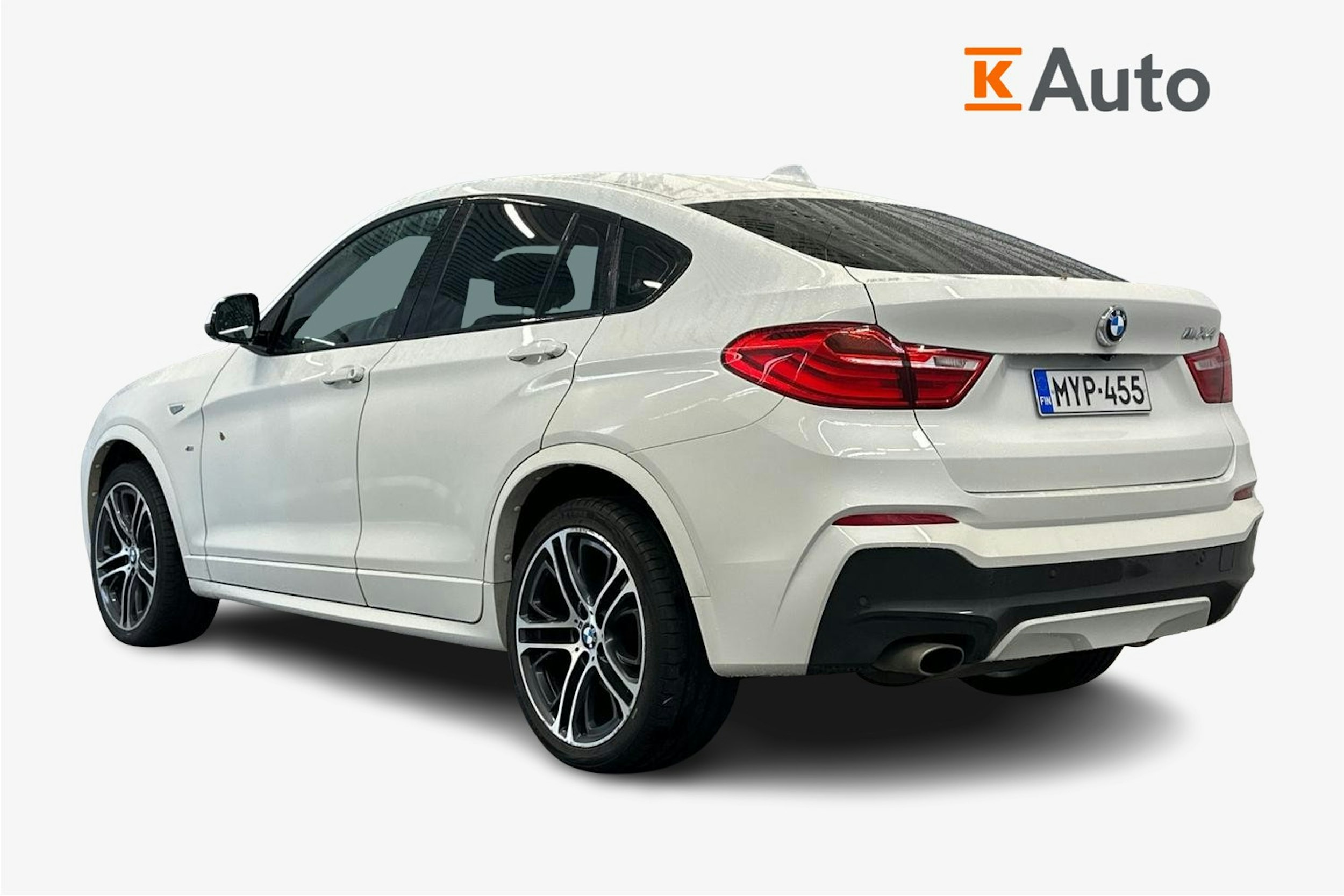 Valkoinen BMW X4 2015 kuva 2.