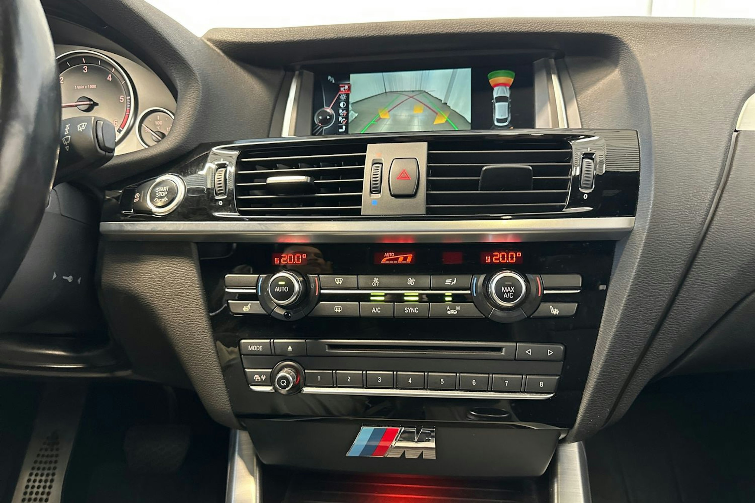 valkoinen BMW X4 2015 kuva 18.