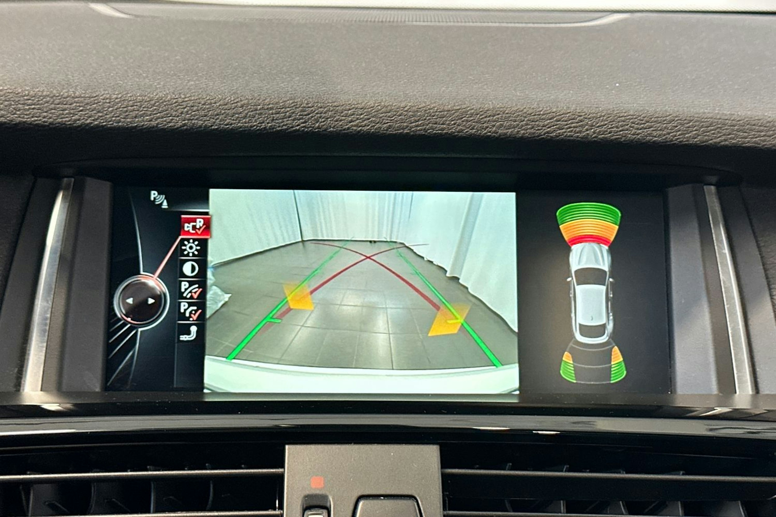 valkoinen BMW X4 2015 kuva 20.