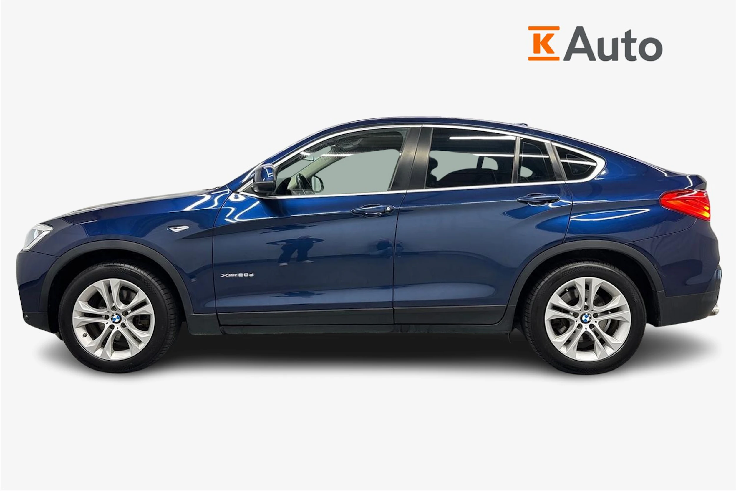 sininen BMW X4 2015 kuva 5.