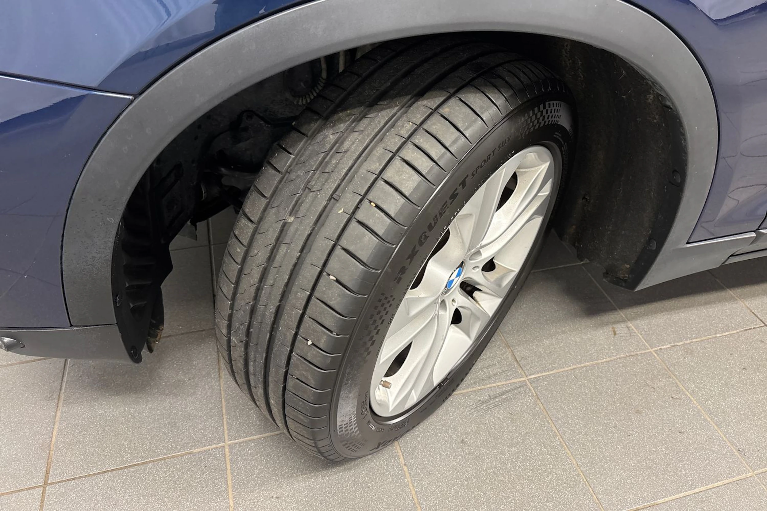 sininen BMW X4 2015 kuva 10.