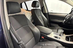 sininen BMW X4 2015 kuva 11.