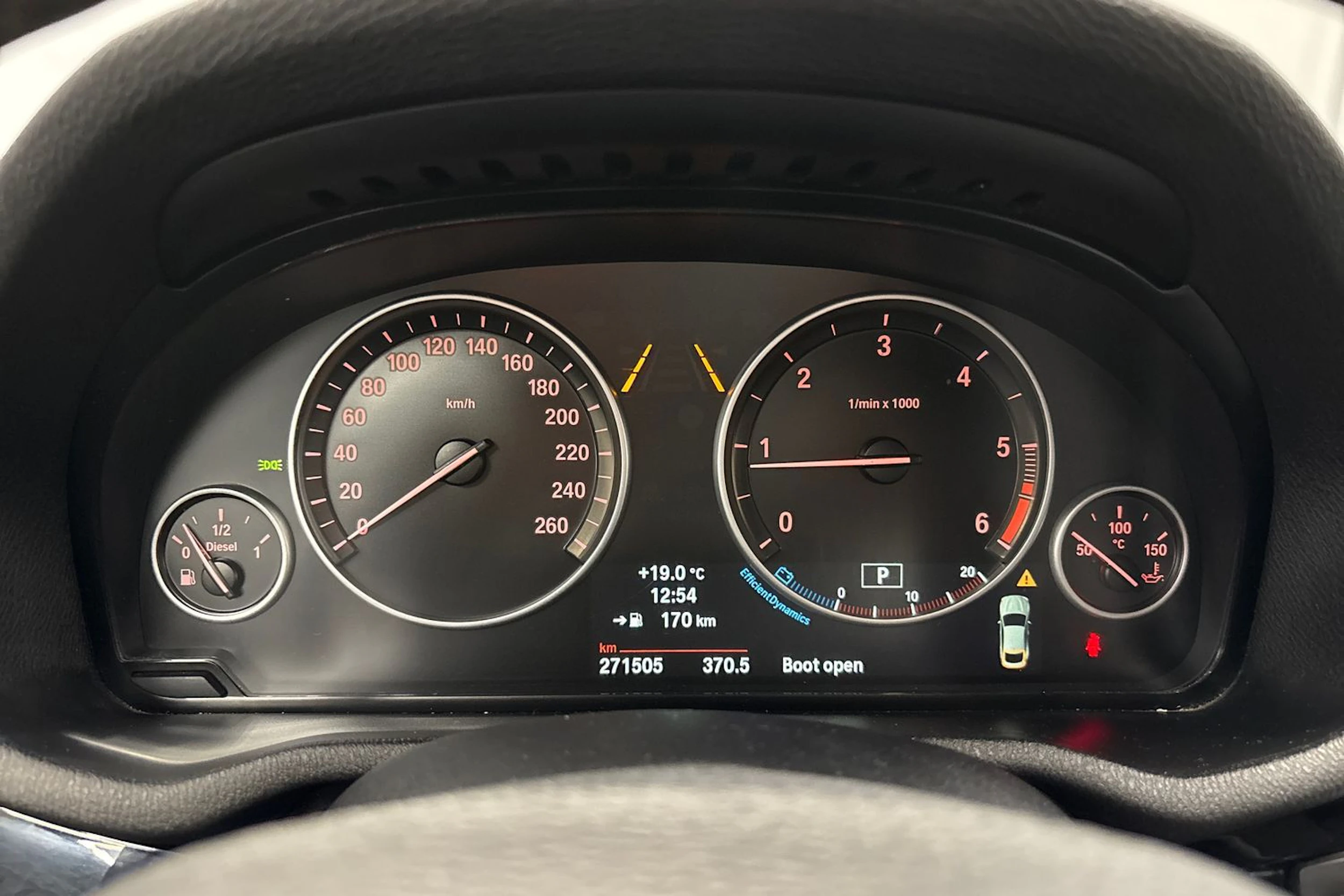 sininen BMW X4 2015 kuva 17.