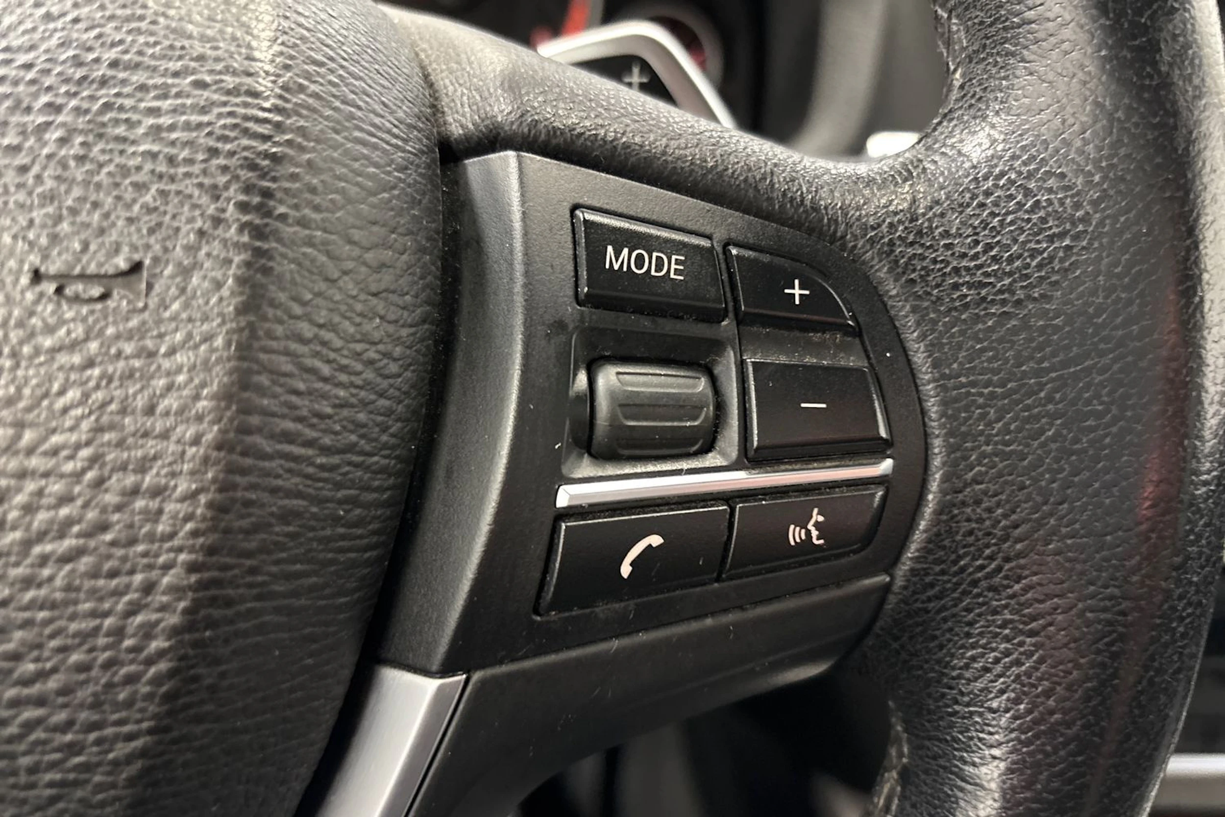 sininen BMW X4 2015 kuva 19.