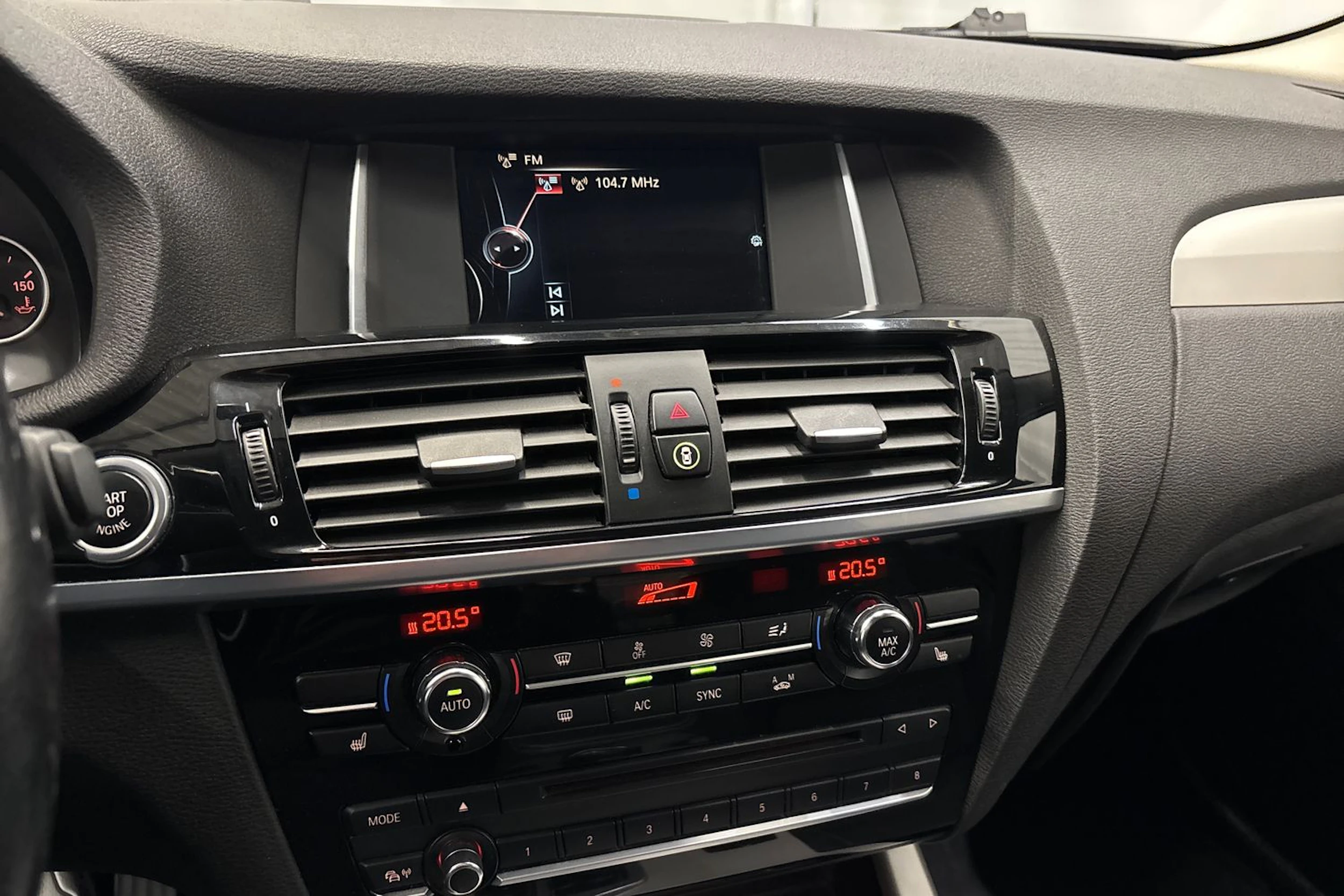 sininen BMW X4 2015 kuva 20.