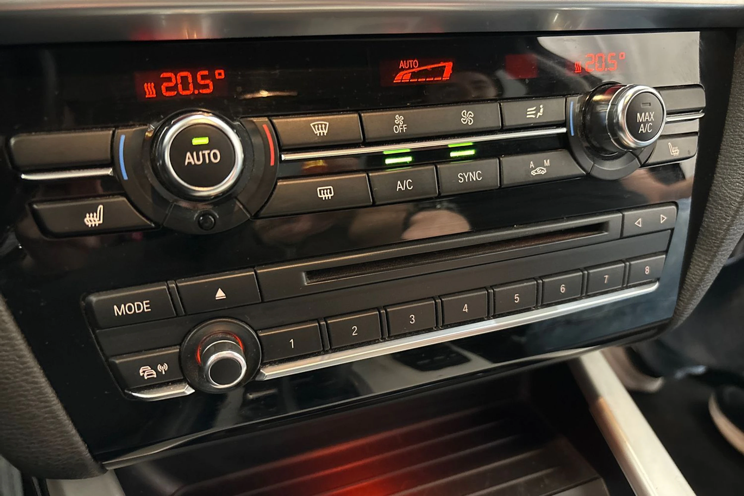 sininen BMW X4 2015 kuva 23.