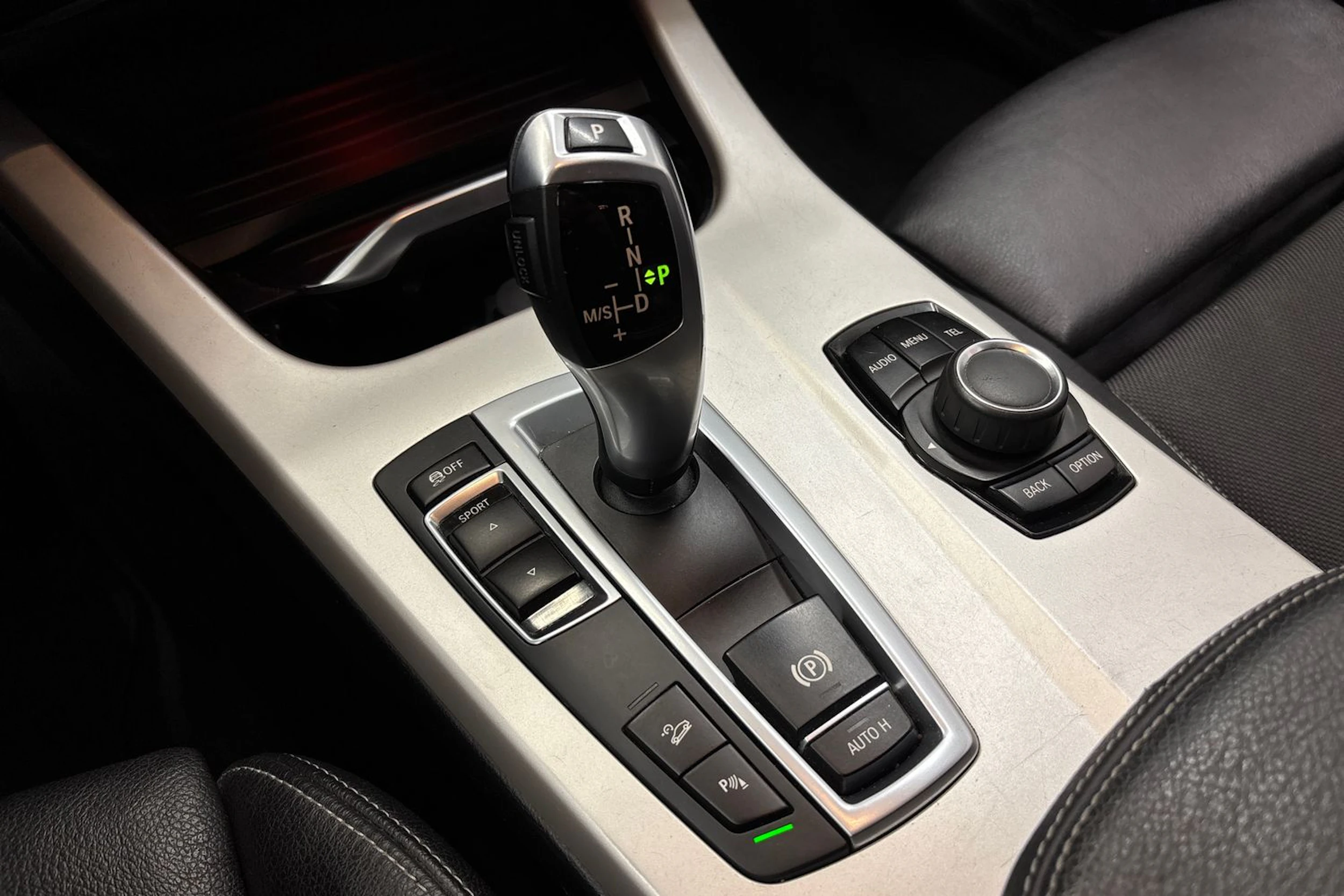 sininen BMW X4 2015 kuva 24.