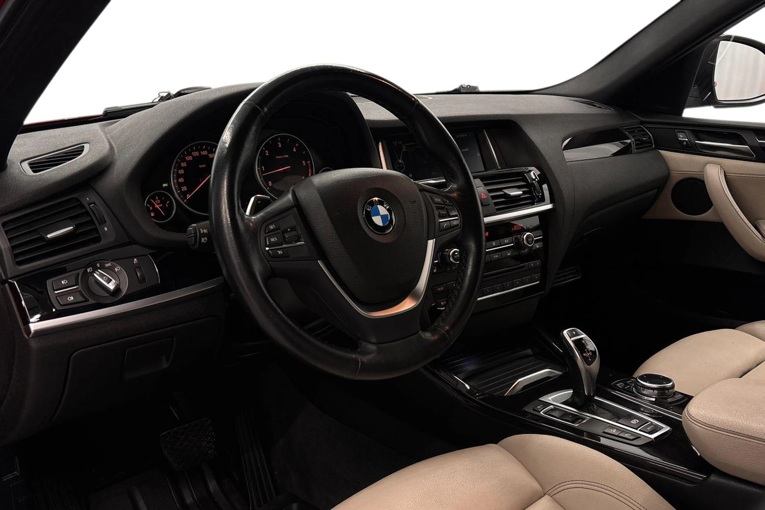 punainen BMW X4 2015 kuva 6.