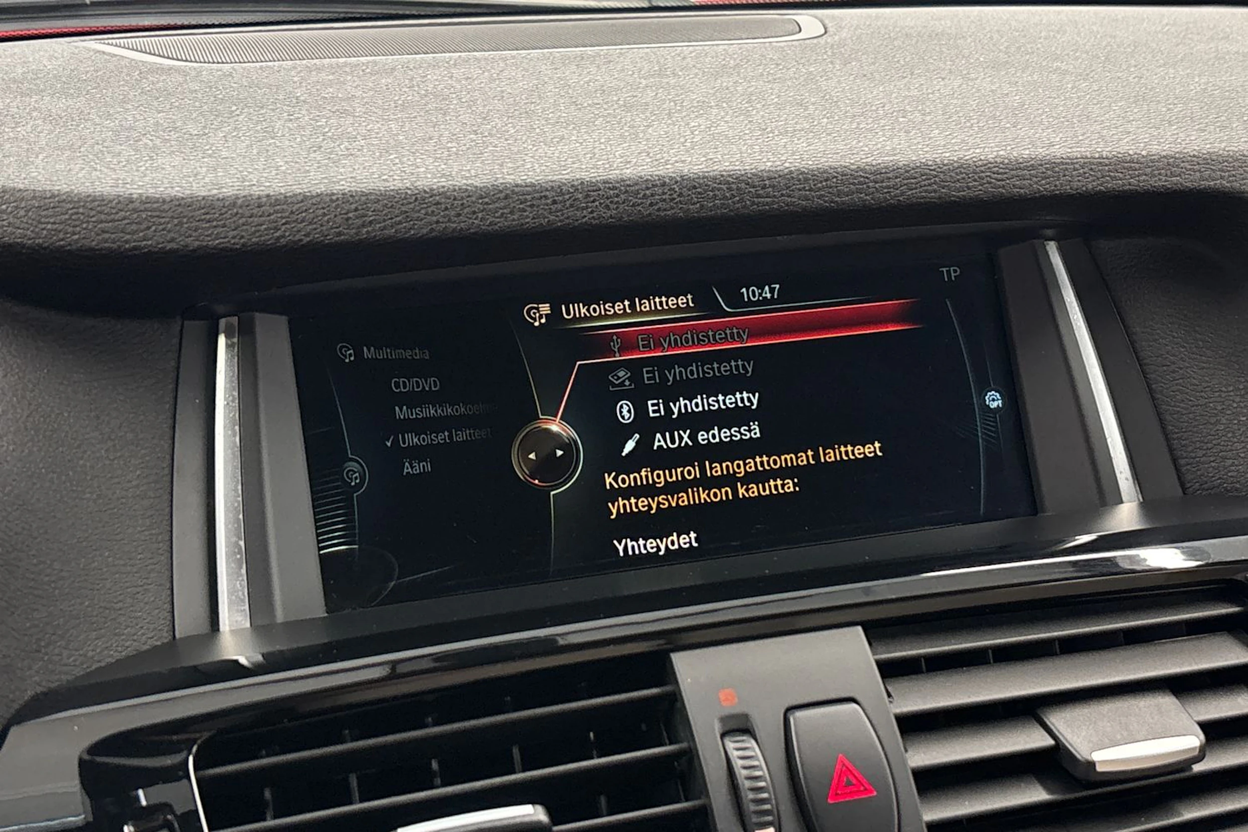 punainen BMW X4 2015 kuva 16.