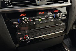 punainen BMW X4 2015 kuva 17.