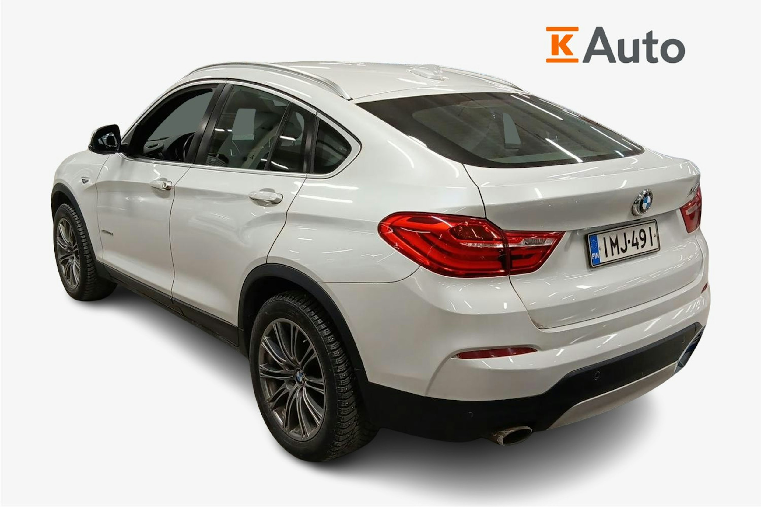 Valkoinen BMW X4 2016 kuva 2.