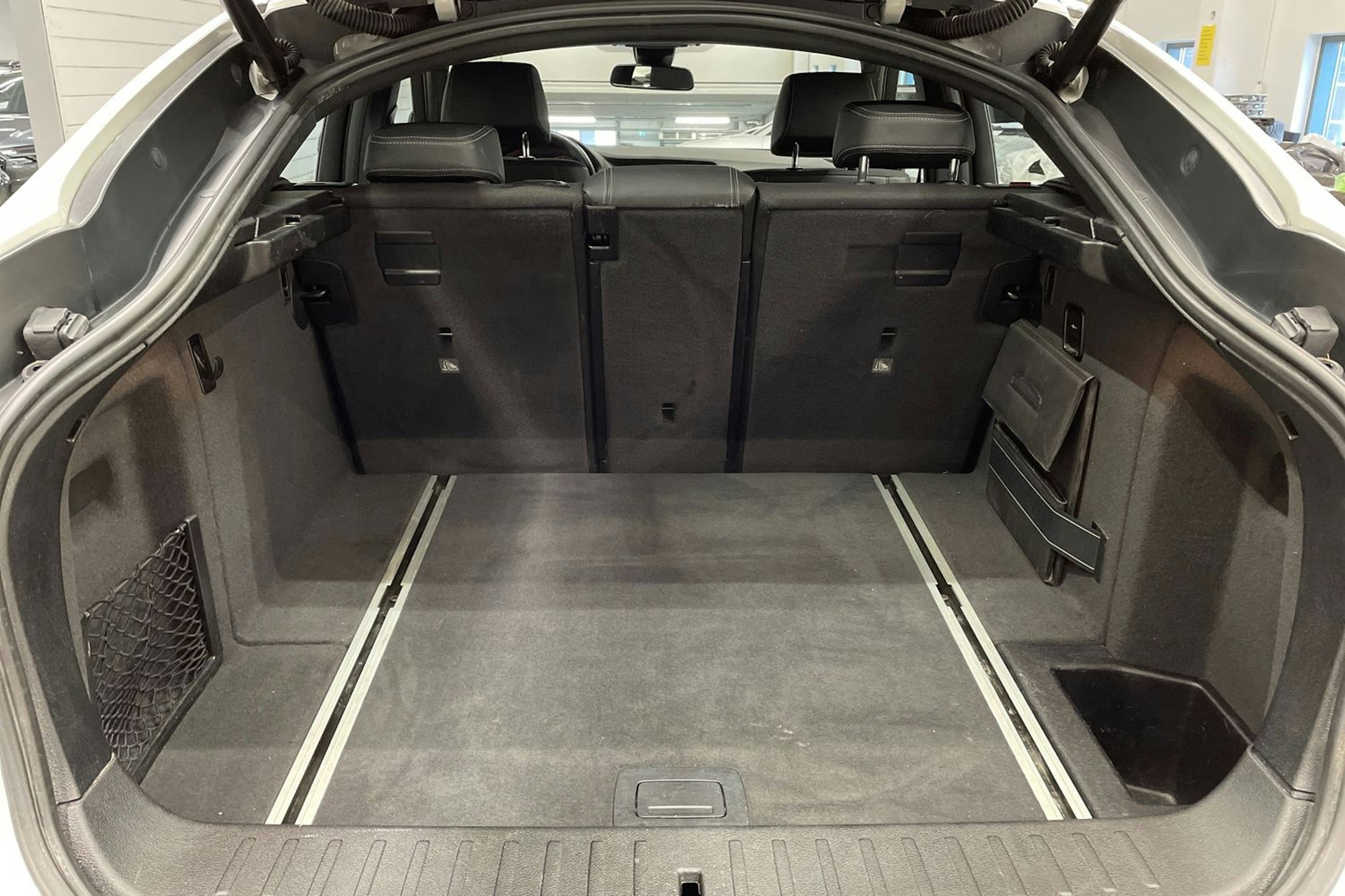 Valkoinen BMW X4 2016 kuva 12.