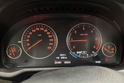 Valkoinen BMW X4 2016 kuva 13.