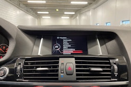 Valkoinen BMW X4 2016 kuva 15.