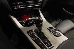 Valkoinen BMW X4 2016 kuva 19.