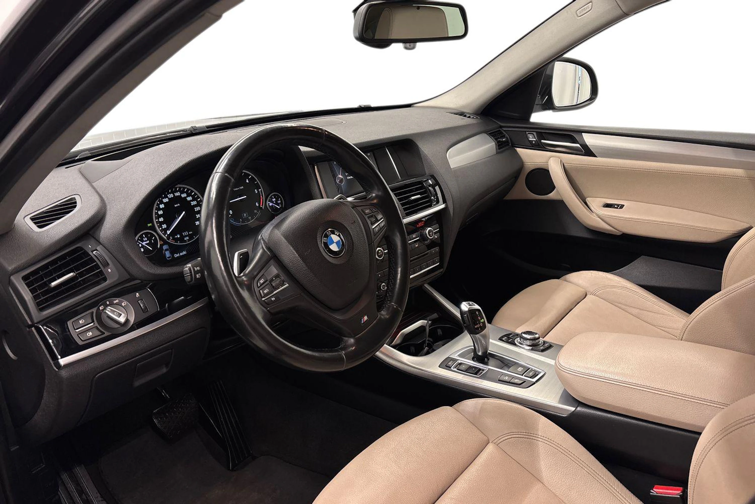 harmaa BMW X4 2016 kuva 8.