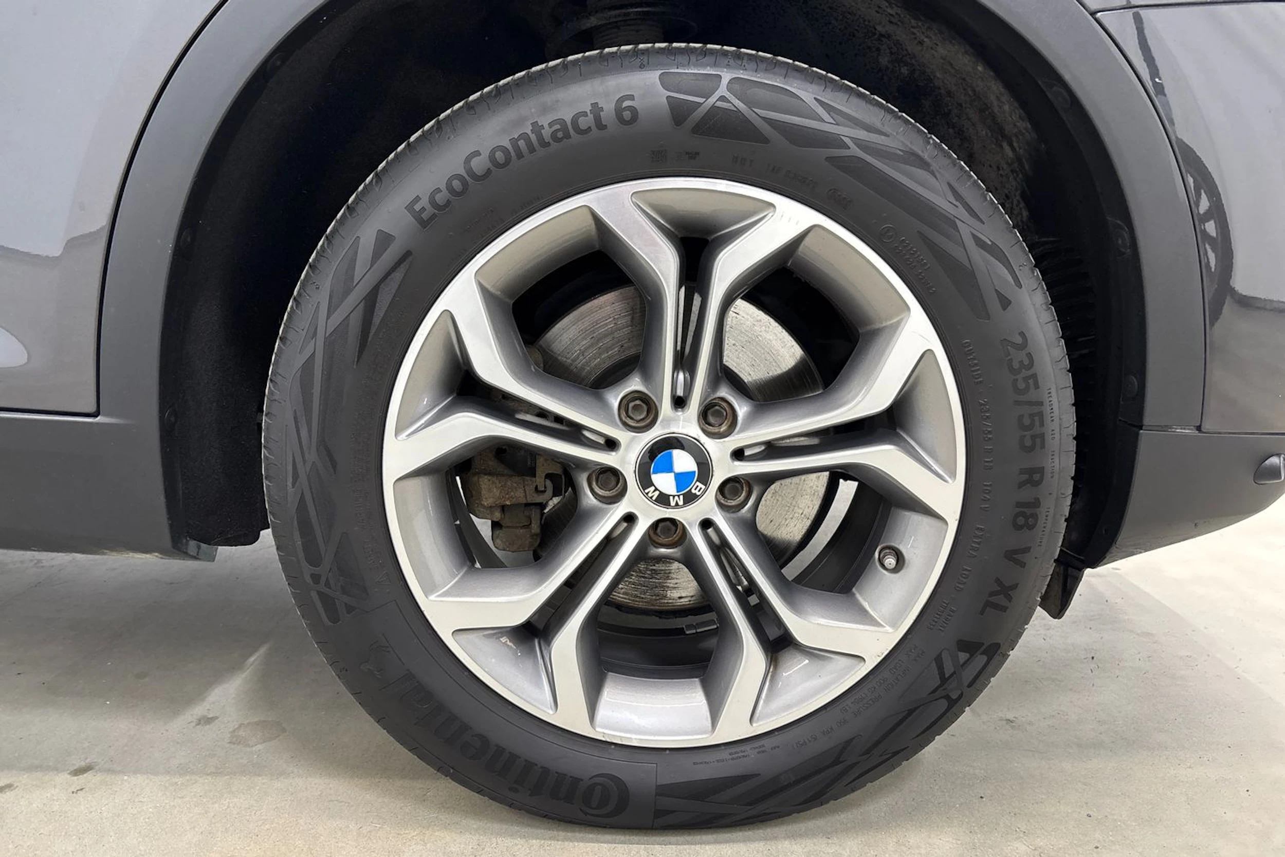 harmaa BMW X4 2016 kuva 13.