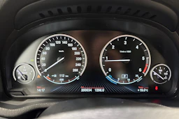 harmaa BMW X4 2016 kuva 17.