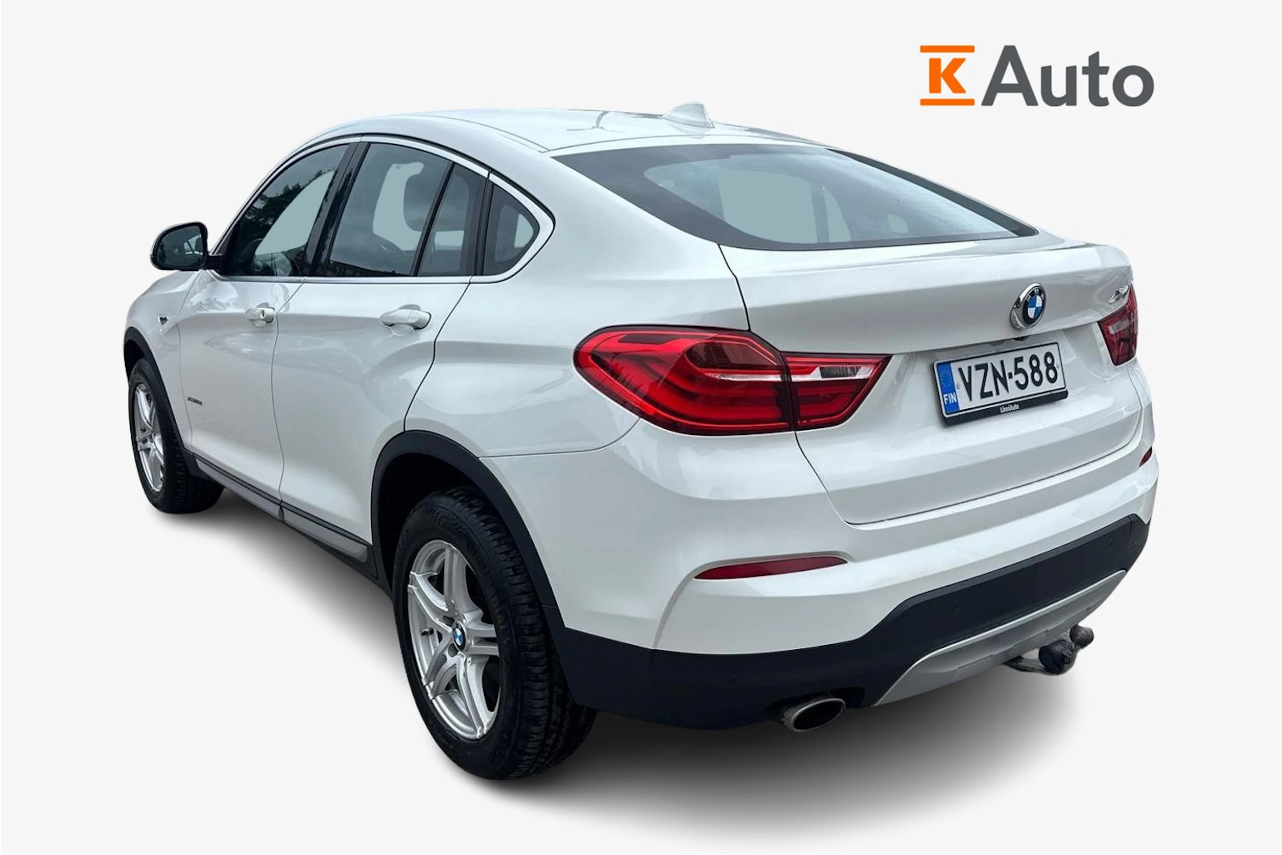 valkoinen BMW X4 2016 kuva 2.