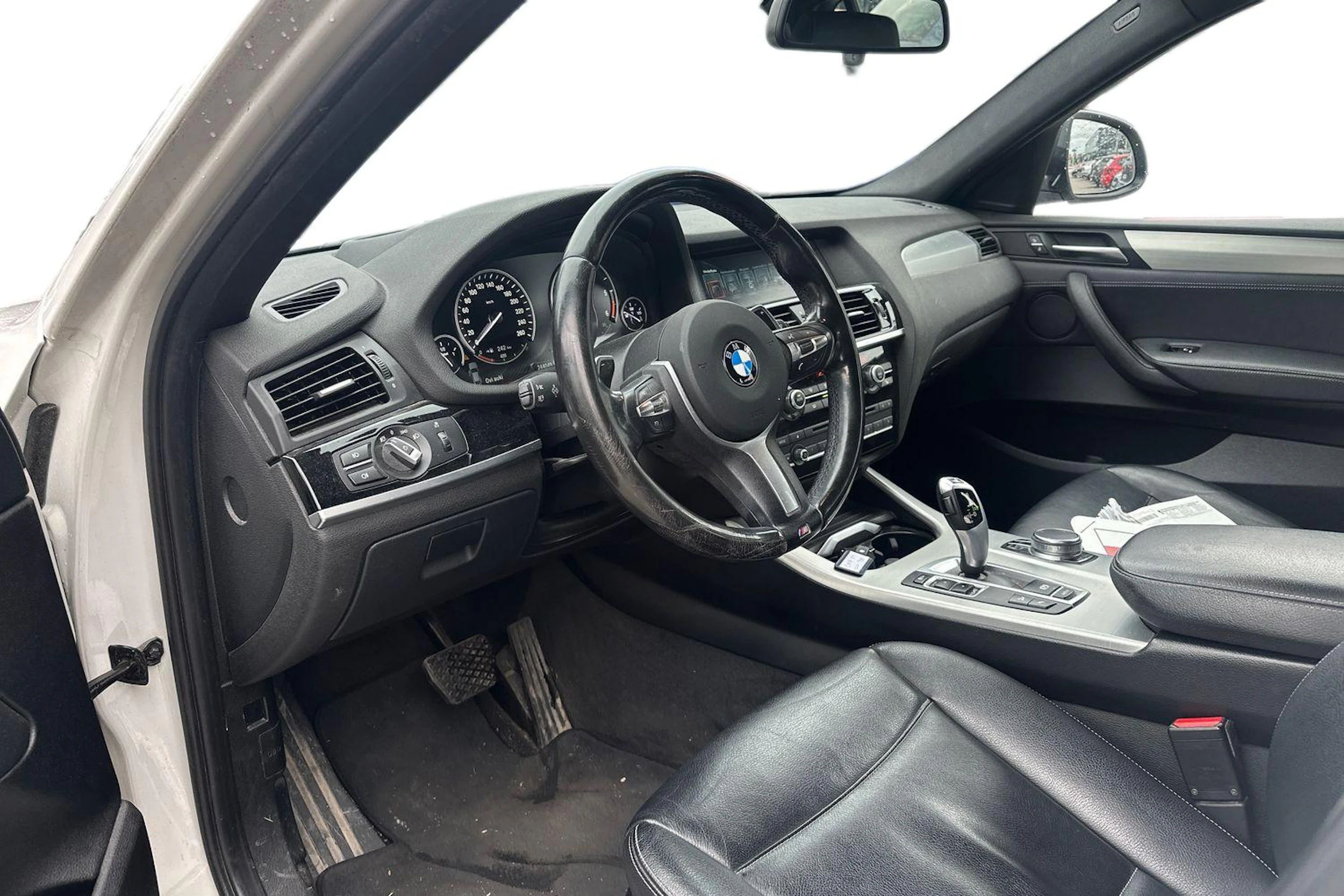 valkoinen BMW X4 2016 kuva 3.