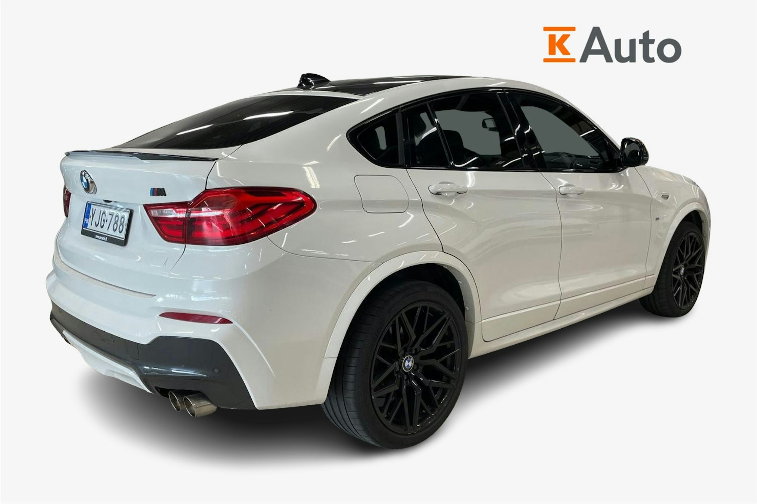 valkoinen BMW X4 2016 kuva 2.