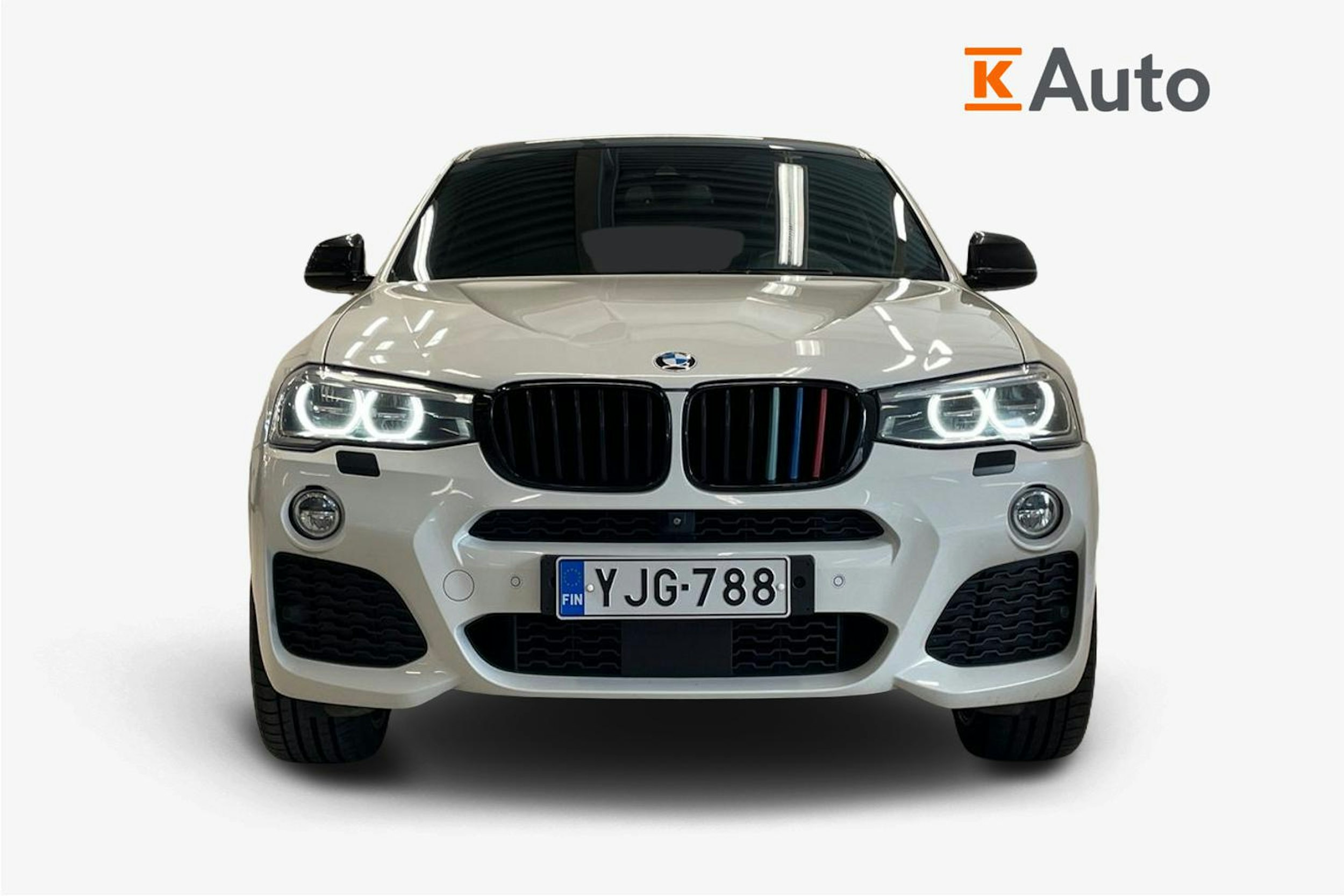 valkoinen BMW X4 2016 kuva 5.