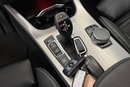 valkoinen BMW X4 2016 kuva 17.