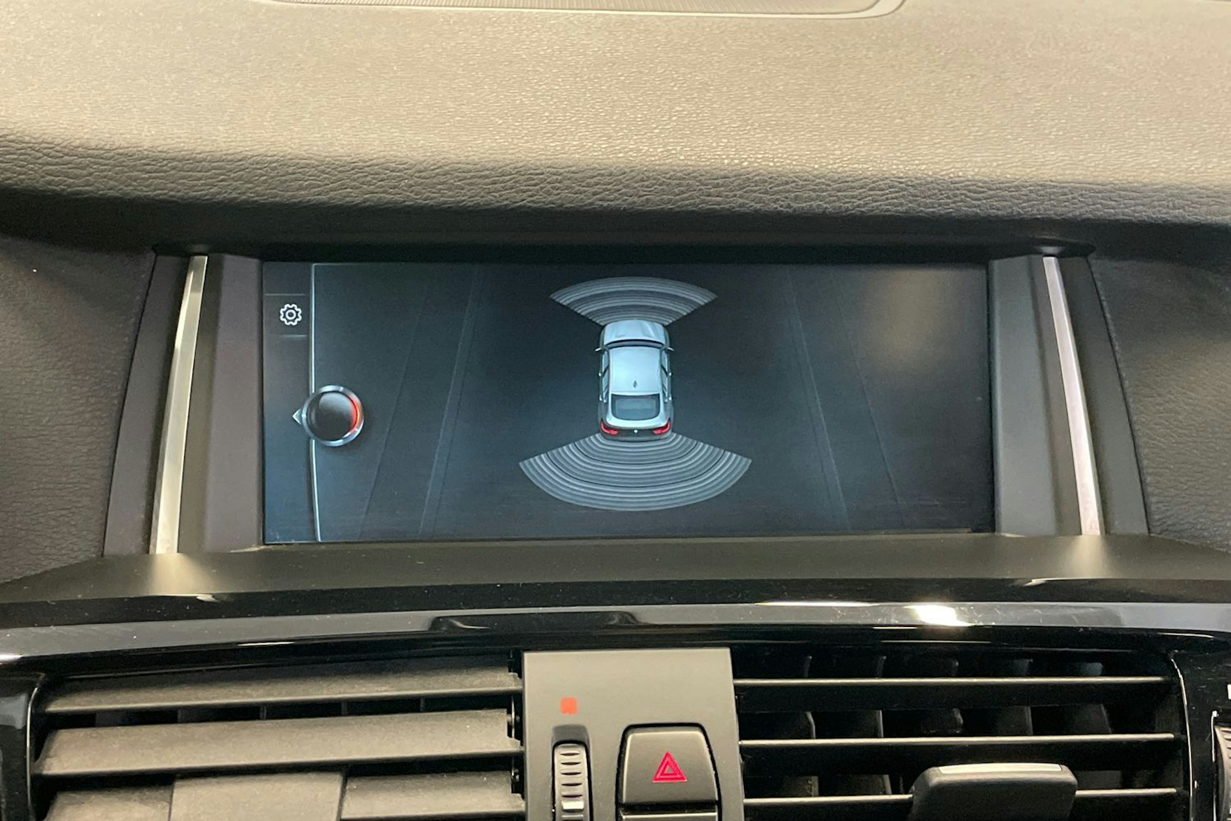 Valkoinen BMW X4 2016 kuva 19.