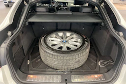 Valkoinen BMW X4 2016 kuva 30.