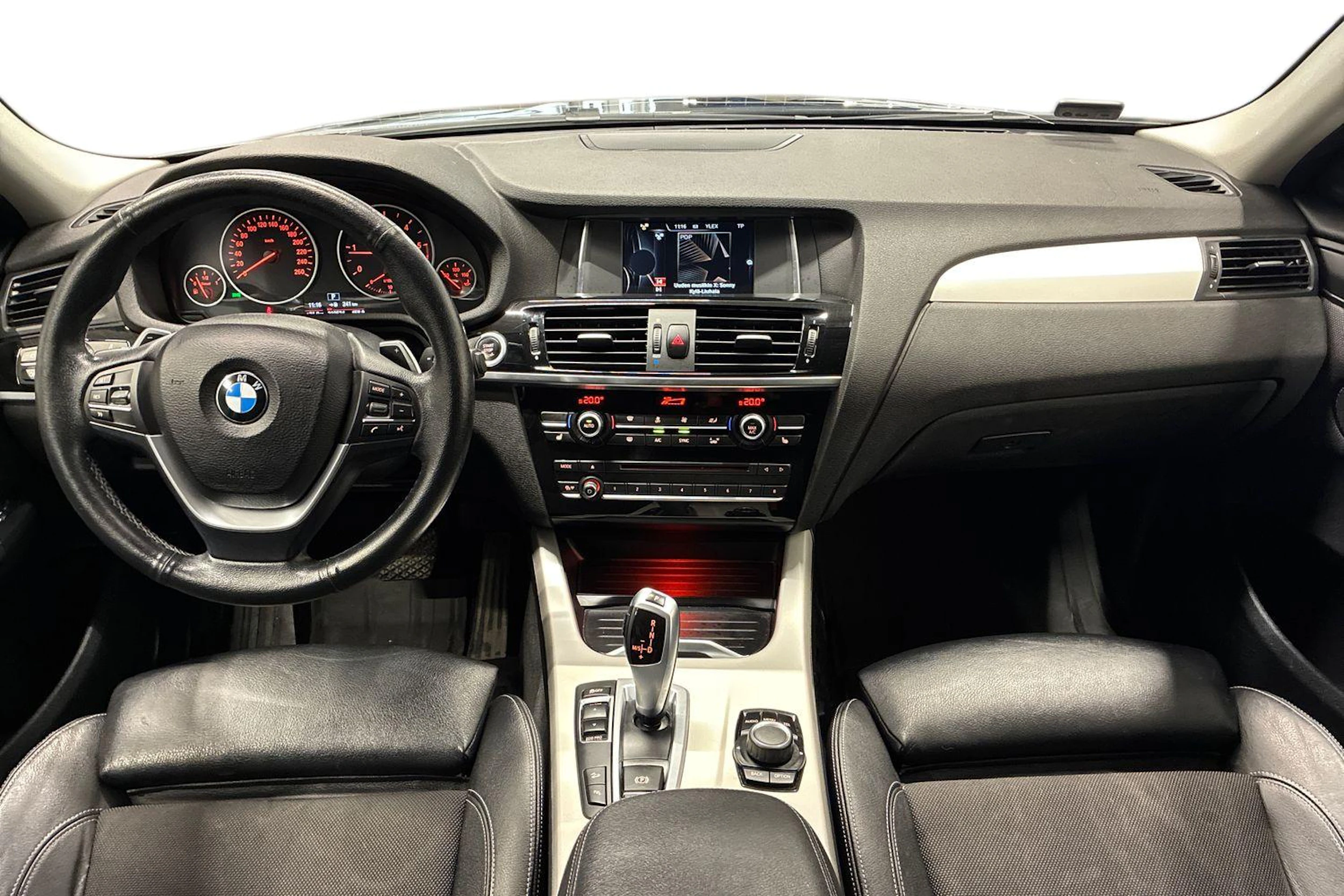 Musta BMW X4 2017 kuva 9.